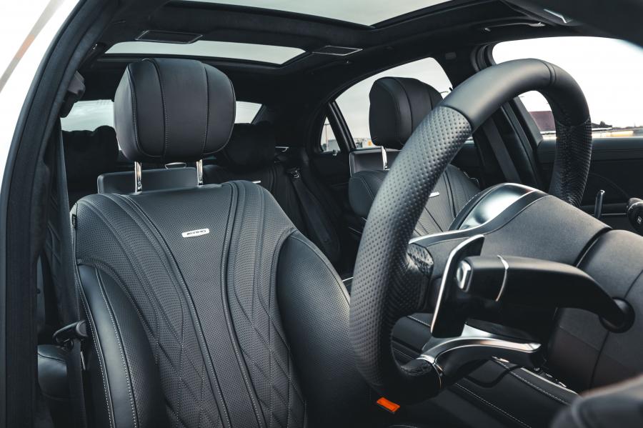 Интерьер Mercedes-AMG S63 4Matic+ Lang (V222) 2017 года  (UK) (фото 32 из 40)
